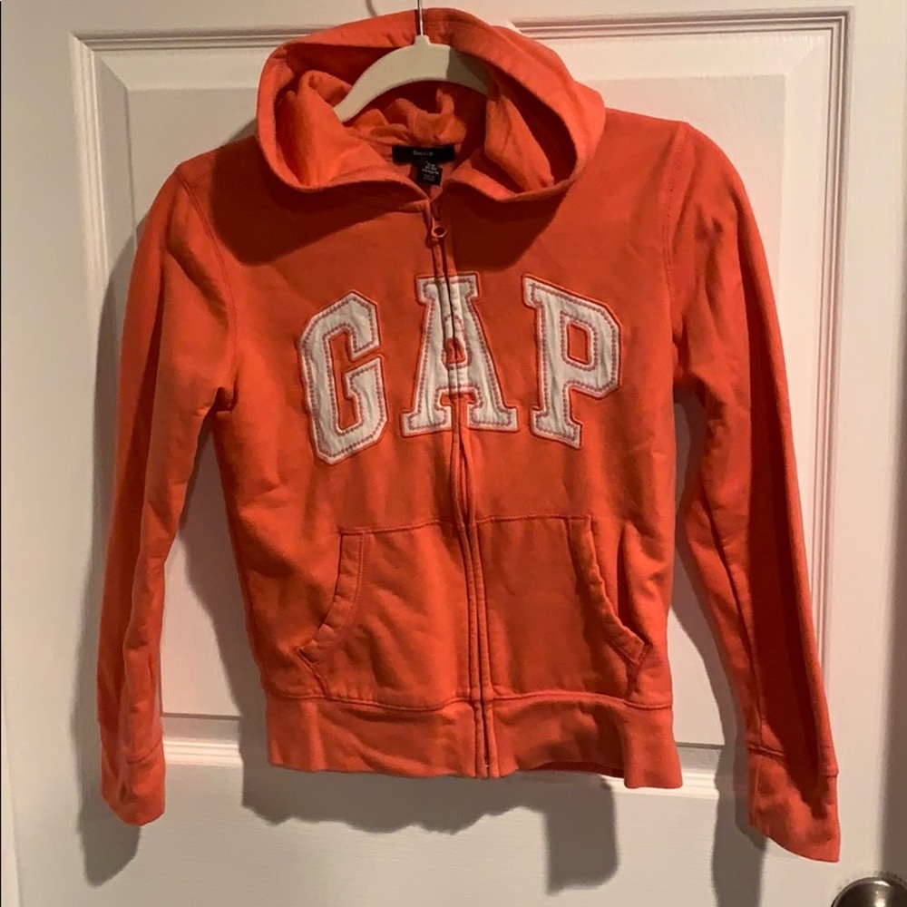 Beautiful coral color, perfect for spring time